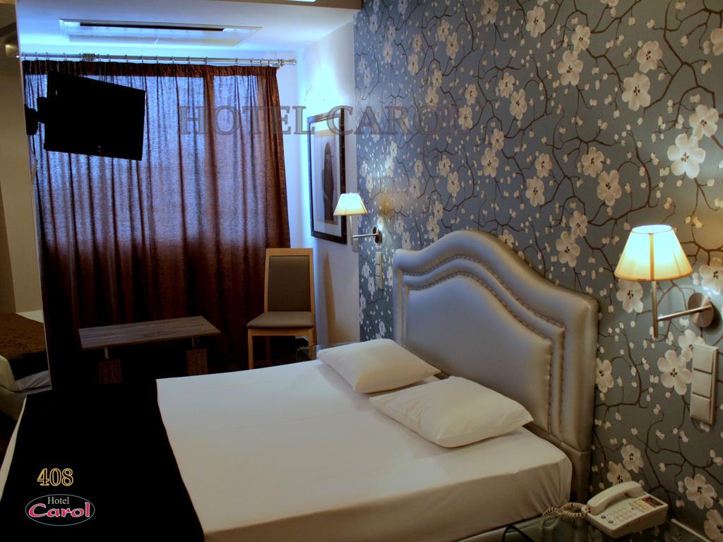 Carol Hotel Piraeus Buitenkant foto